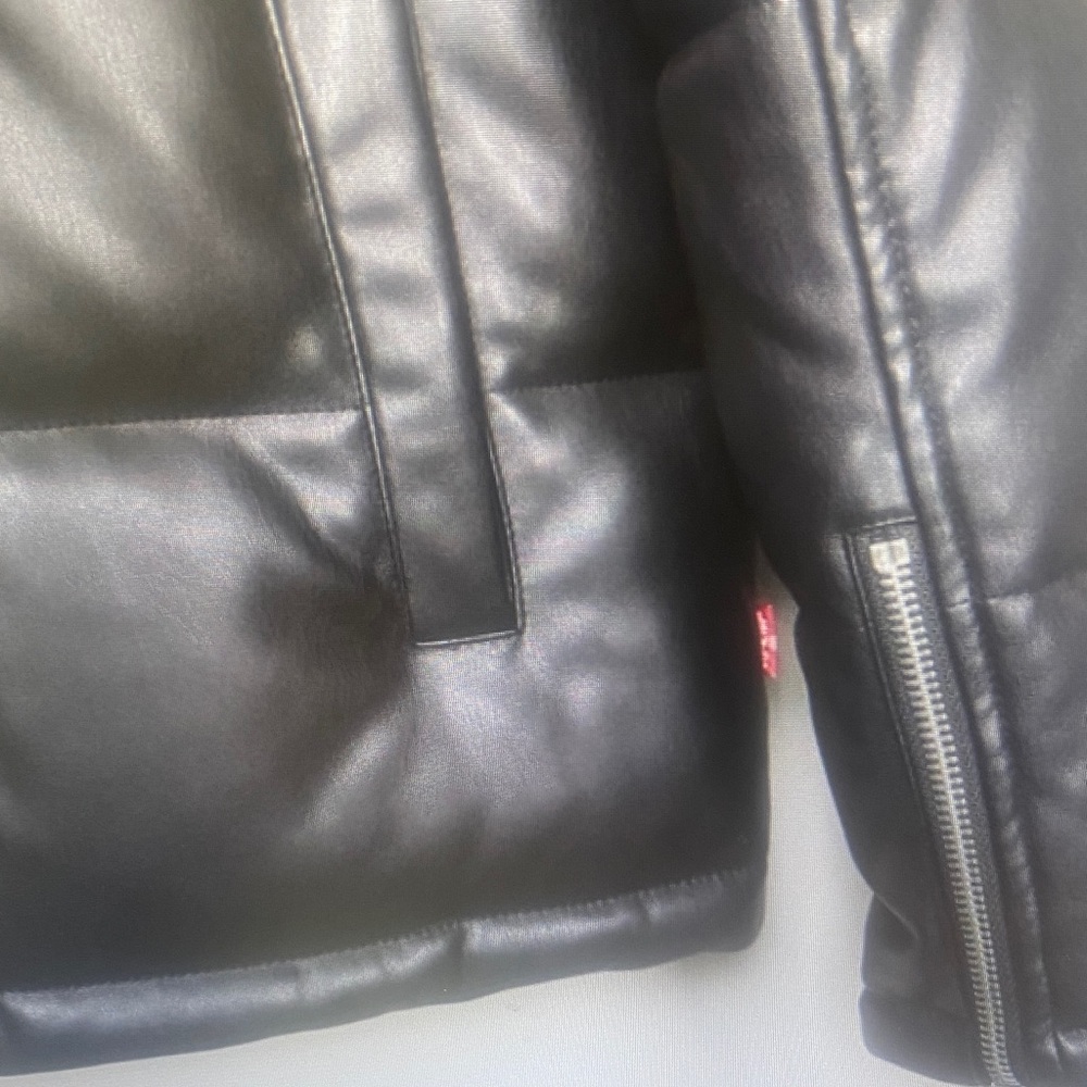 Levi’s Black Faux Leather Moto Puffer Jacket Women’s Sm Biker Streetwear Coat - Picture 5 of 12